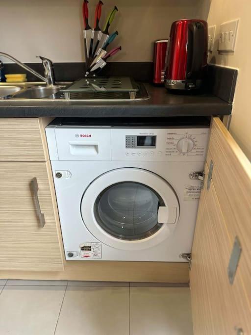 Cute Apartment Next To Colindale Station 埃奇韦尔 外观 照片