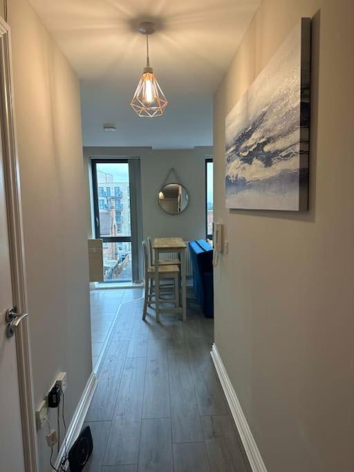 Cute Apartment Next To Colindale Station 埃奇韦尔 外观 照片